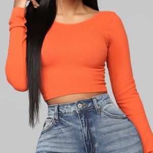 ✨ 3 FOR $25 ✨ Orange crop top